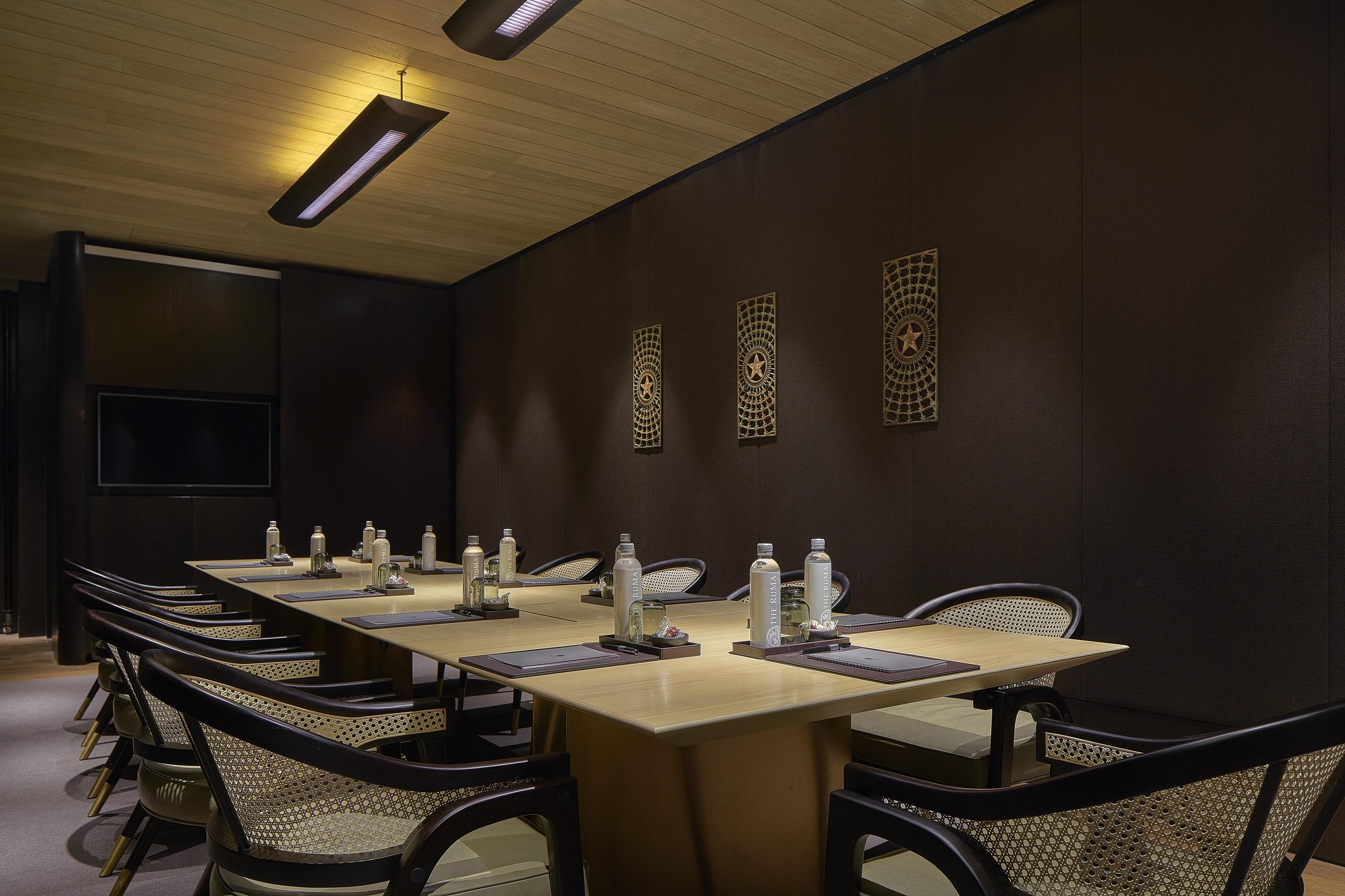 The Ruma Hotel And Residences Kuala Lumpur Exterior photo The interior of the restaurant